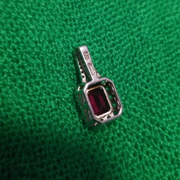 925 Sterling Silver Pendant - Picture 2 of 3